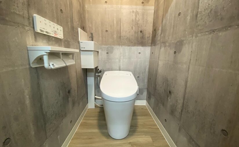 タンクレストイレ・建具新調・床張替え・クロス工事
